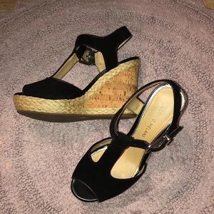 Antonio Melani black wedges!